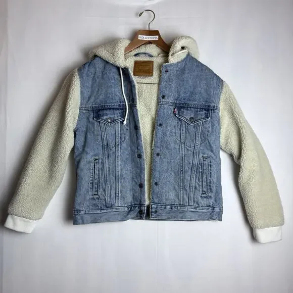 Levi's Jacket Womens Medium Ex-Boyfriend Sherpa‎ Trucker Denim Jean Coat $89 OOS - Picture 2 of 16
